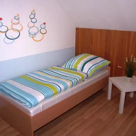 아파트 Ruhige Mit Balkon Und Parkplatz